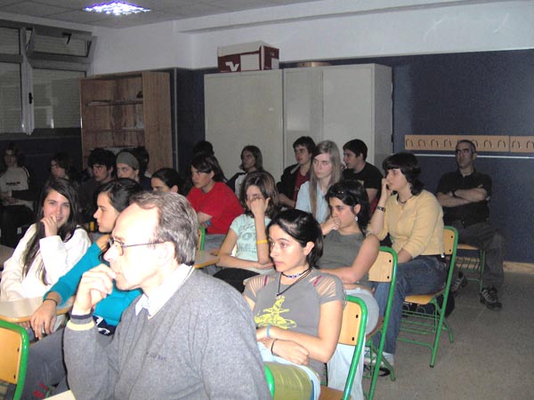 Selekta kolektiboaren emanaldiko ikuslegoa 4.jpg